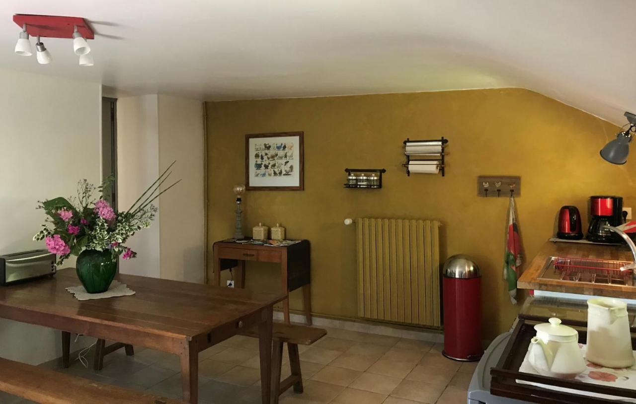 Le Mesnil Bed and Breakfast Dance  Buitenkant foto
